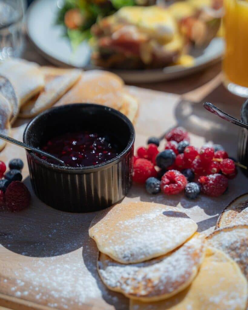 Bariq Amsterdam Espresso & Wine Bar Mediterranean Culinary Delights